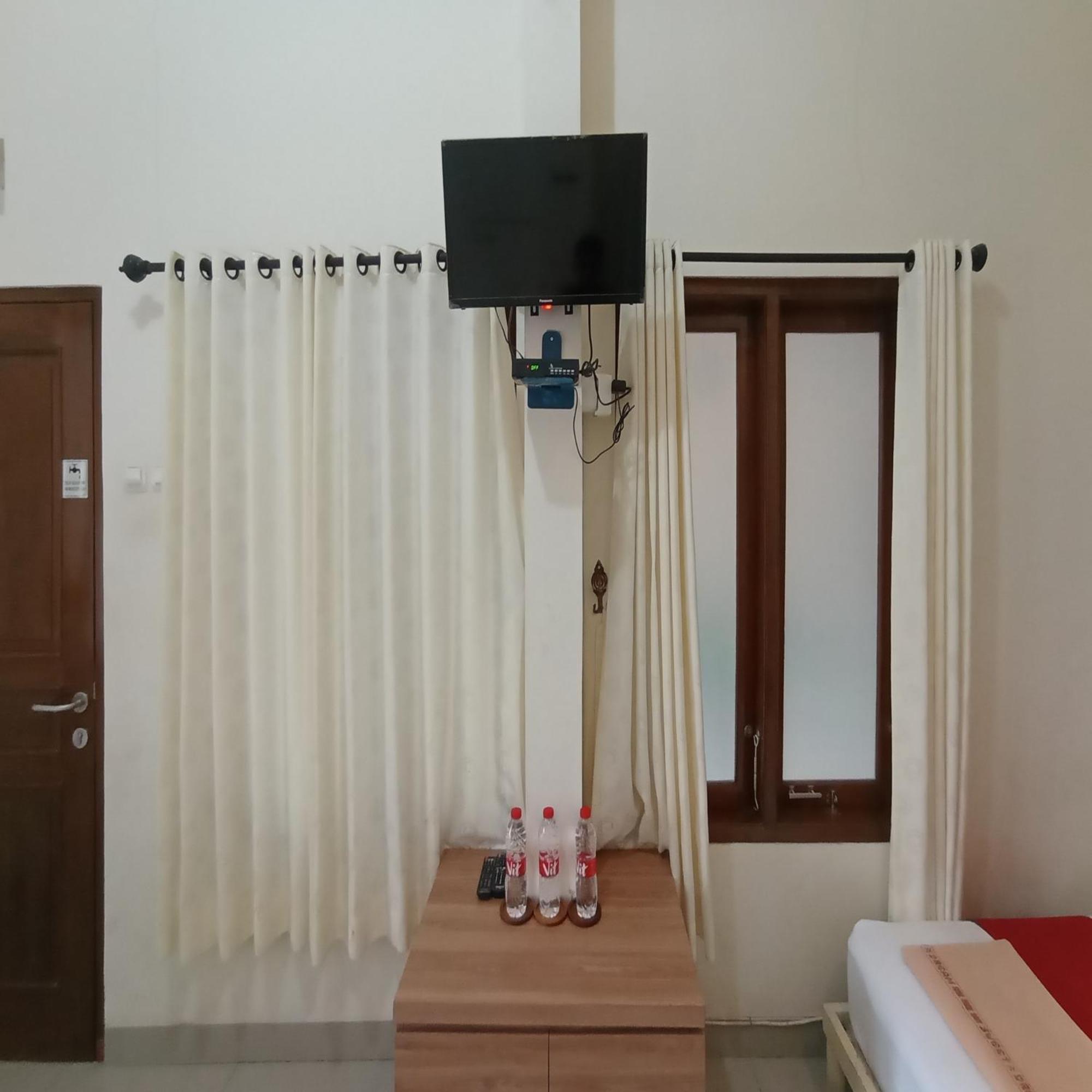 Hotel Reddoorz At Syariah House Purwokerto Exterior foto